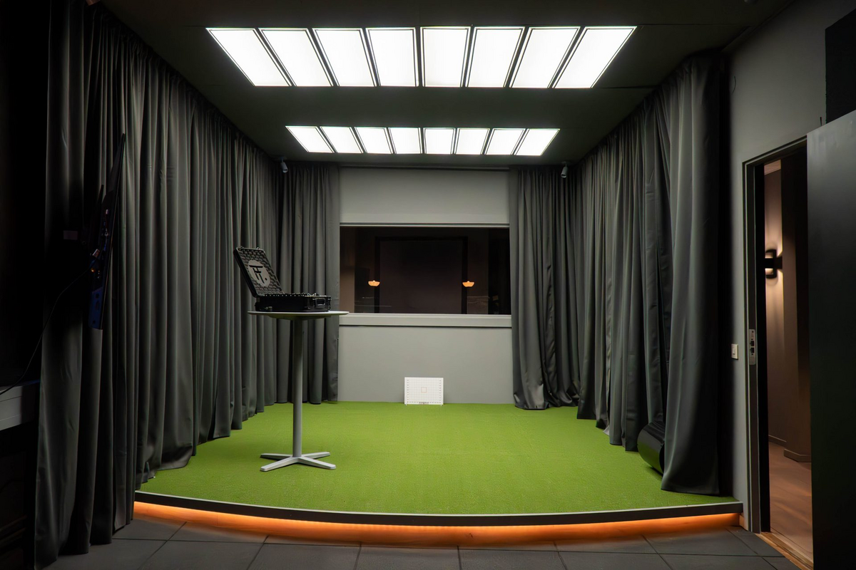 GTG Studios — private Trackman iO simulator booth