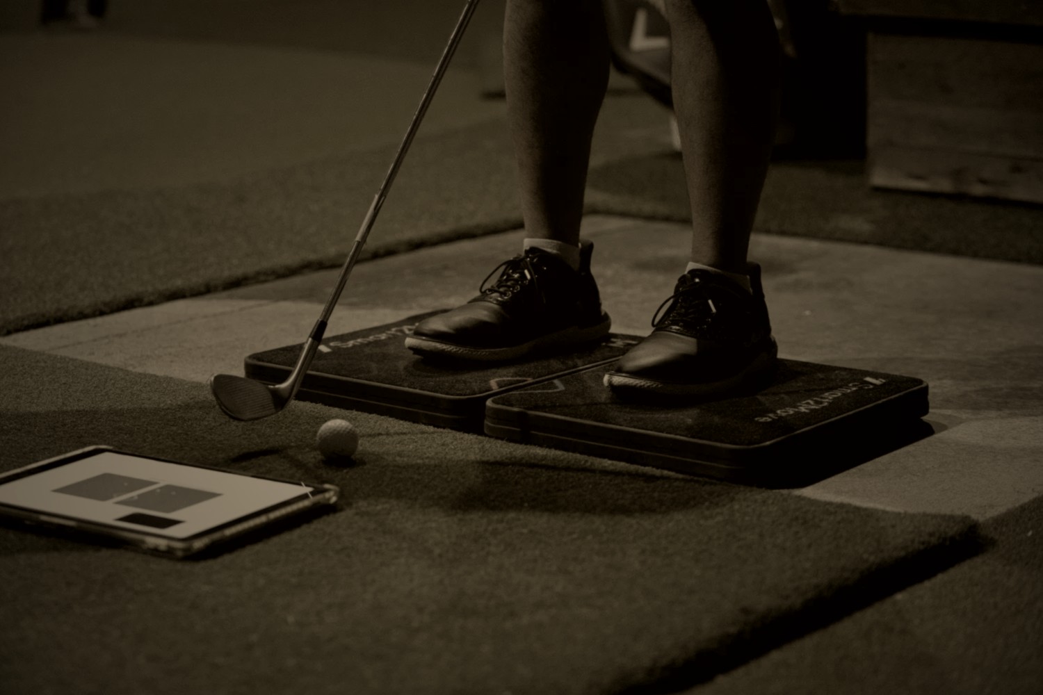 WAUW Performance Lab — kraftplattor, Trackman och 3D-kinematik i studion